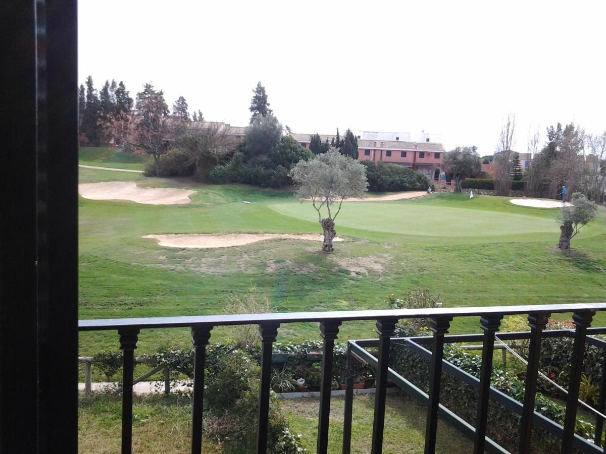 Olhando Um Campo De Golf Islantilla Zewnętrze zdjęcie